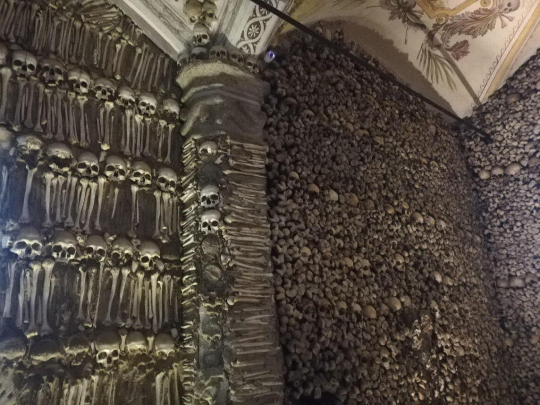 Capela dos Ossos Évora, de kapels van de beenderen